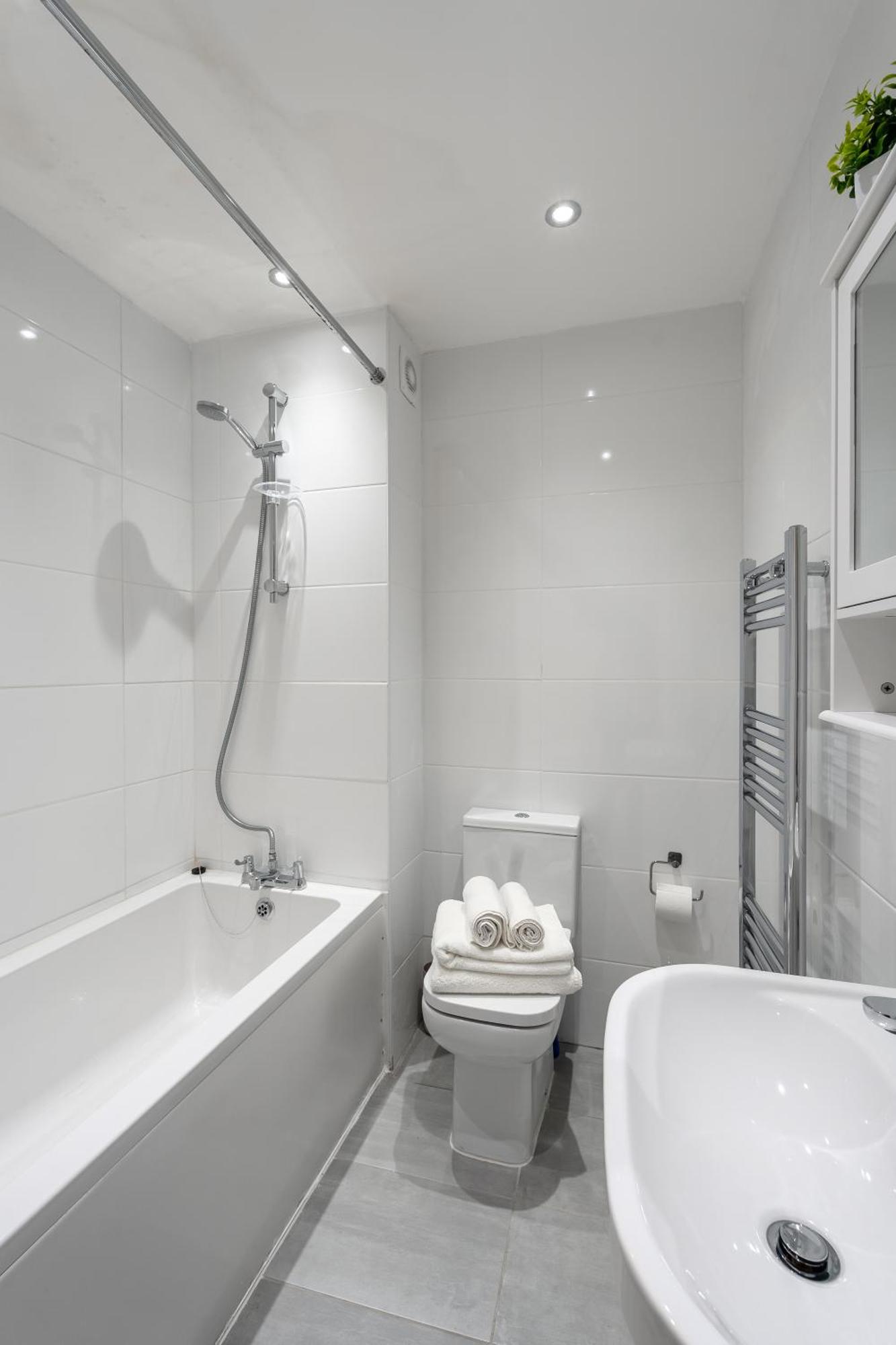 Beautiful Flat Near Central London - Entire Flat - Equipped Kitchen - Private Bathroom Exterior photo