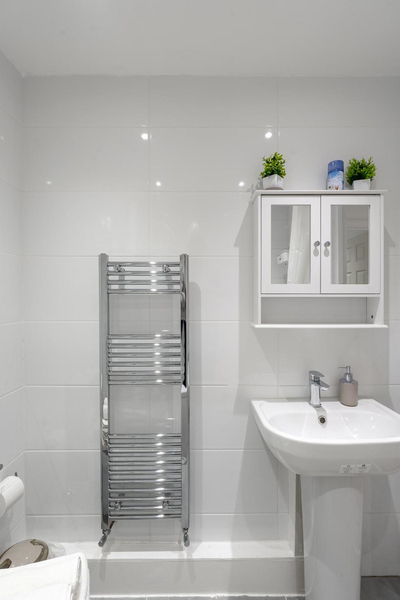 Beautiful Flat Near Central London - Entire Flat - Equipped Kitchen - Private Bathroom Exterior photo