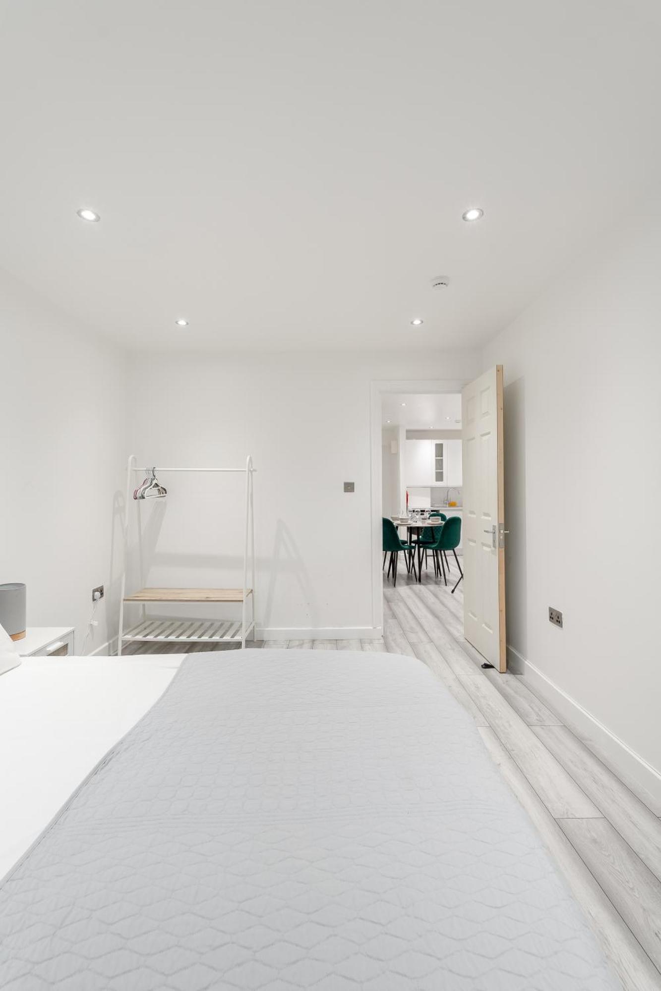 Beautiful Flat Near Central London - Entire Flat - Equipped Kitchen - Private Bathroom Exterior photo