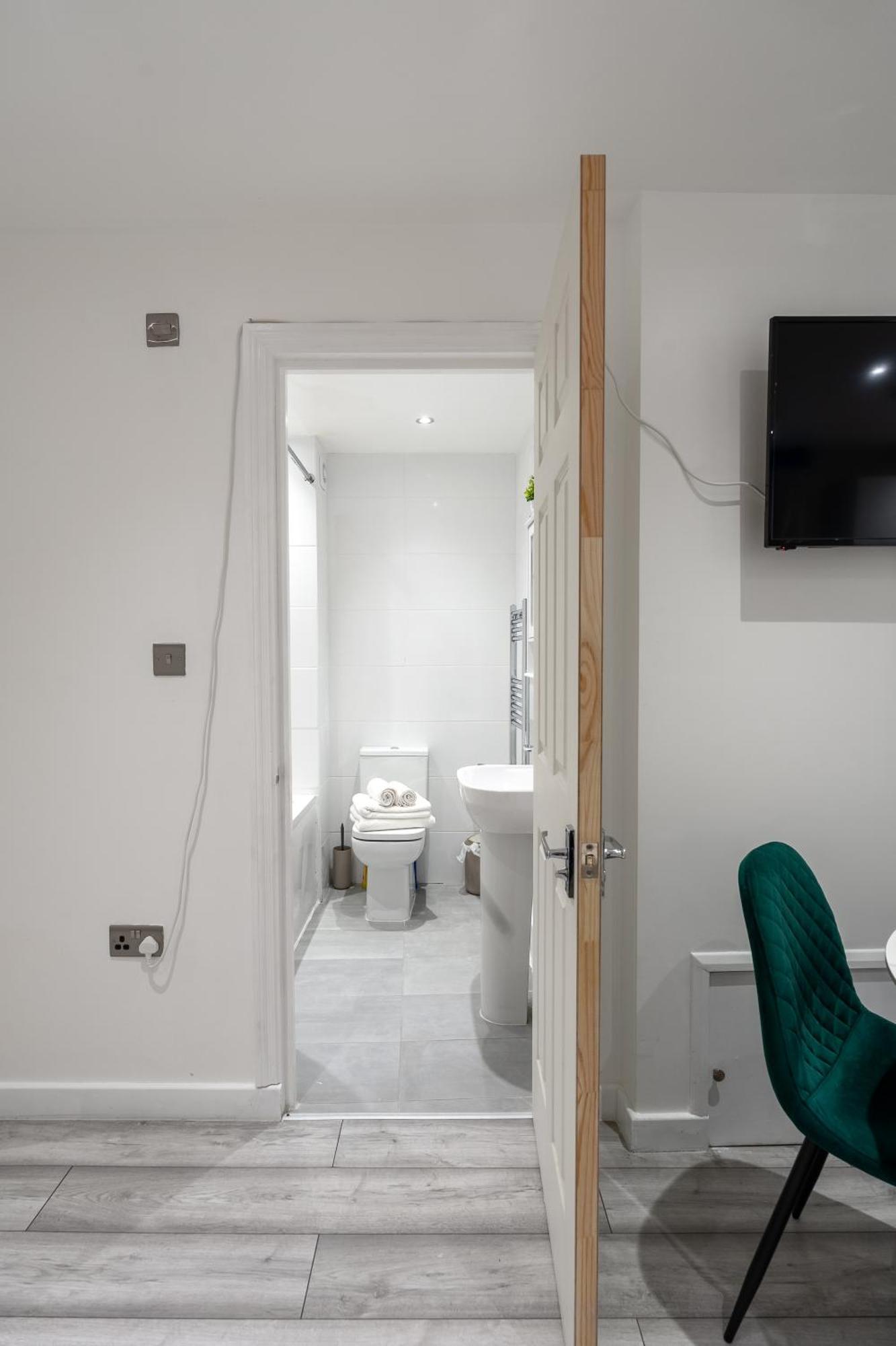 Beautiful Flat Near Central London - Entire Flat - Equipped Kitchen - Private Bathroom Exterior photo