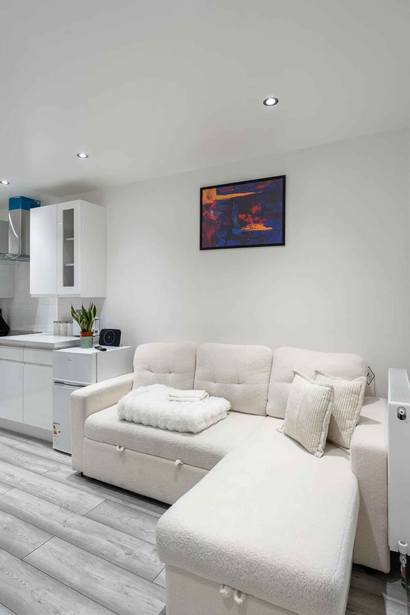 Beautiful Flat Near Central London - Entire Flat - Equipped Kitchen - Private Bathroom Exterior photo