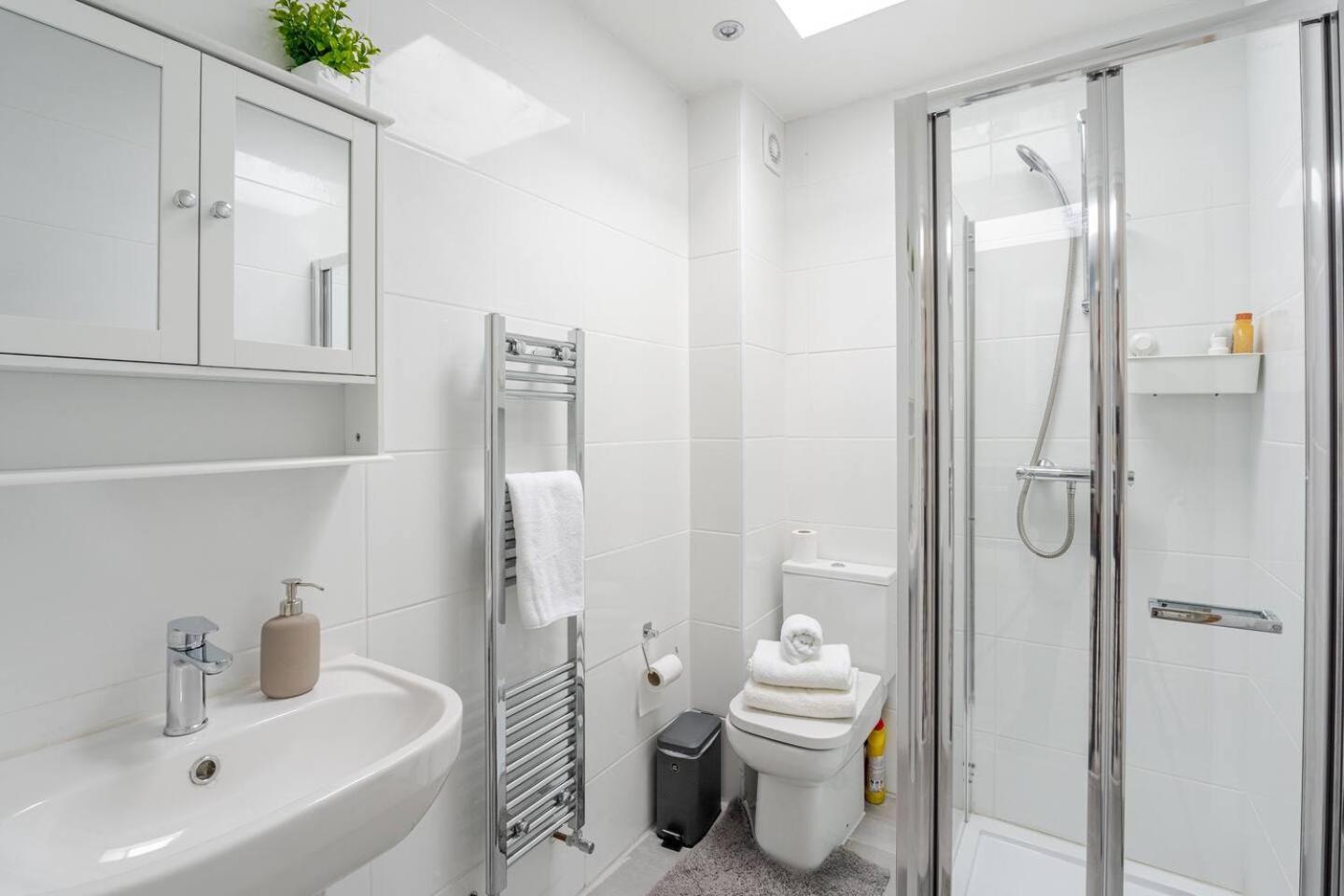 Beautiful Flat Near Central London - Entire Flat - Equipped Kitchen - Private Bathroom Exterior photo
