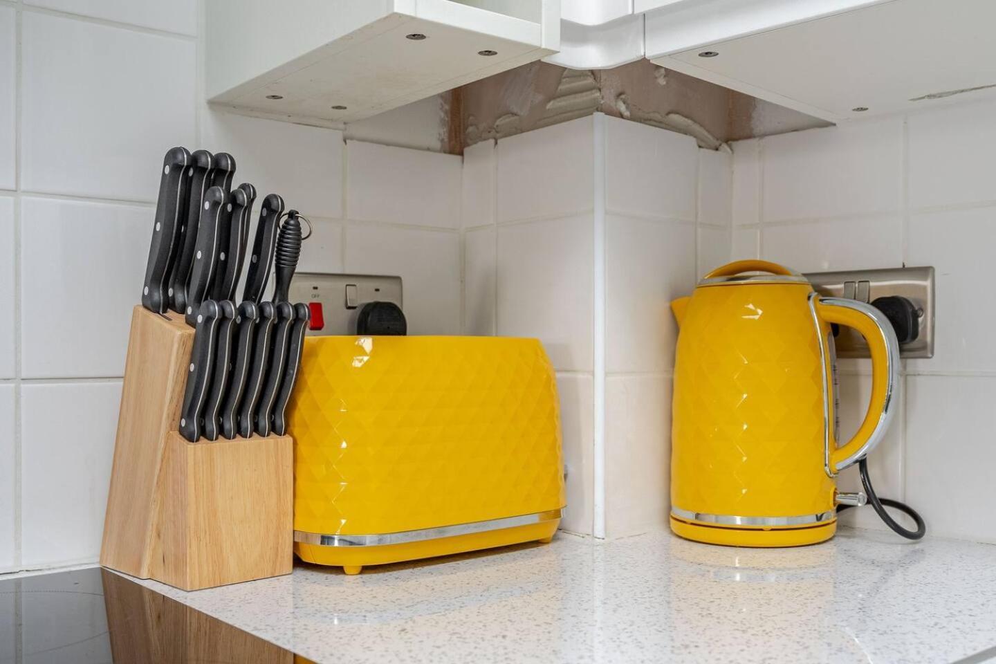 Beautiful Flat Near Central London - Entire Flat - Equipped Kitchen - Private Bathroom Exterior photo
