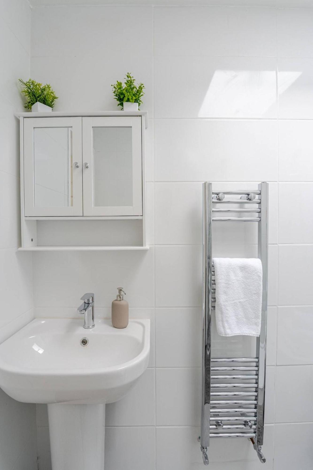 Beautiful Flat Near Central London - Entire Flat - Equipped Kitchen - Private Bathroom Exterior photo