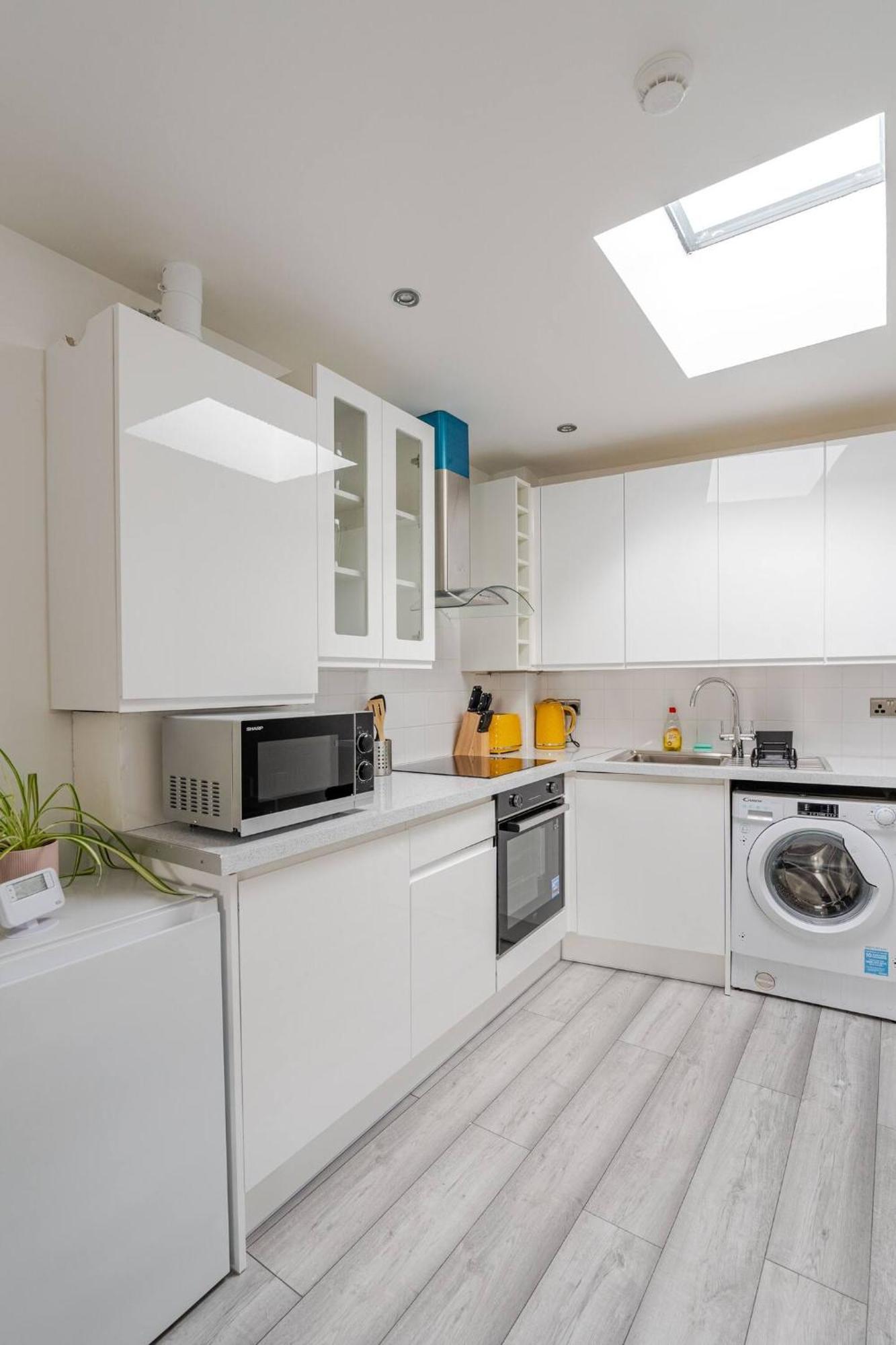 Beautiful Flat Near Central London - Entire Flat - Equipped Kitchen - Private Bathroom Exterior photo